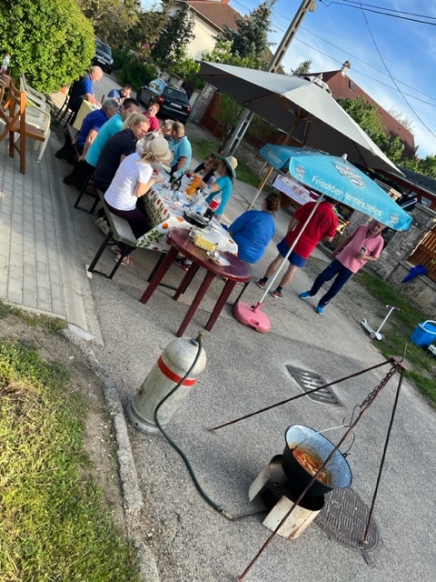 17:00